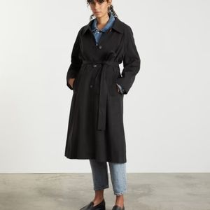NWT Everlane The Cathered Drape Trench Coat in Black